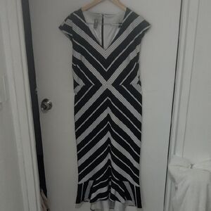 New York & Company Black and White Chevron Maxi Dress